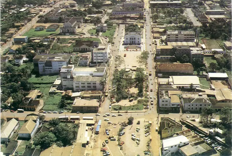 Foto 195: [Vista aérea da cidade : Praça General Dutra] : Rio Branco, AC