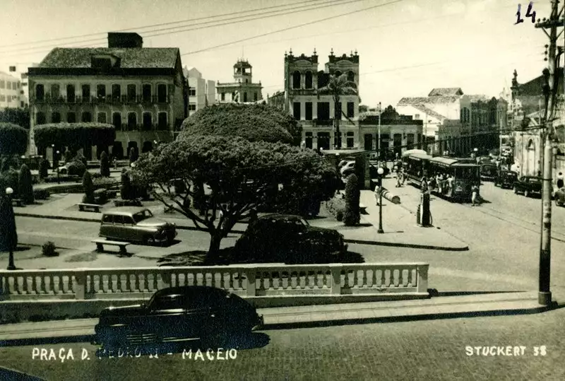 Foto 67: Praça Dom Pedro II : [Palacete Barão de Jaraguá] : Maceió, AL