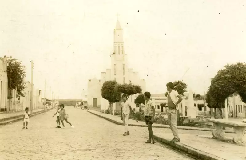 Foto 3: Igreja de Santo Antônio de Pádua : Praça de Santo Antônio : Olho d'Água das Flores, AL