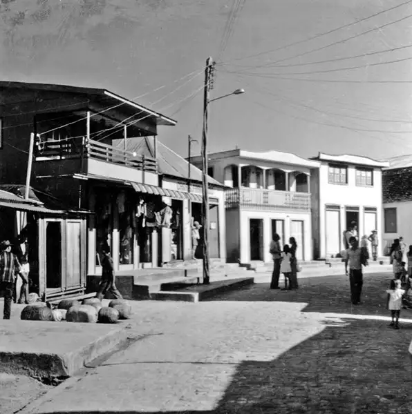 Foto 20: Principal rua comercial de Boca do Acre (AM)