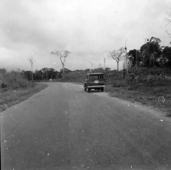 Foto 12: Estrada para Itacoatiara em Manaus (AM)
