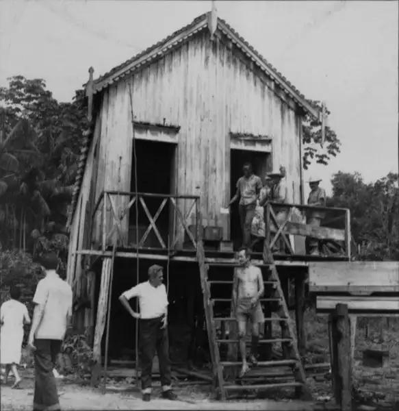 Foto 33: Casa de caboclo propietário da fazenda de cacau em Itacoatiara (AM)