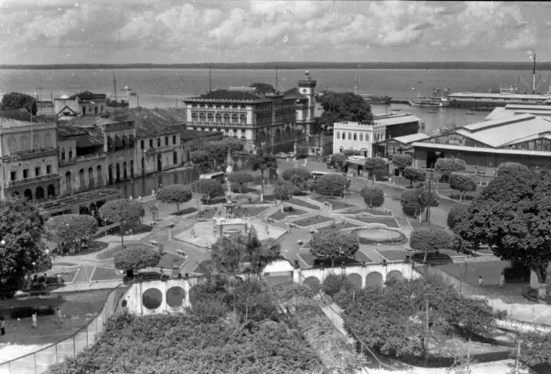 Foto 211: Vista da Praça Oswaldo Cruz em Manaus (AM)