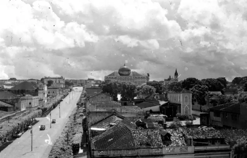 Foto 213: Vista da Praça Oswaldo Cruz em Manaus (AM)