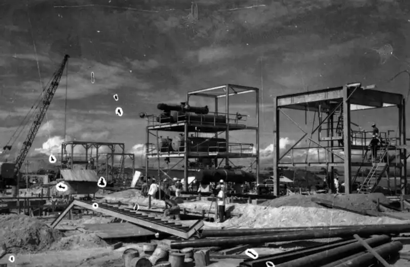 Foto 234: Construção de uma refinaria em Manaus (AM)