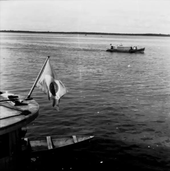 Foto 276: Batelão no Rio Negro em Manaus (AM)
