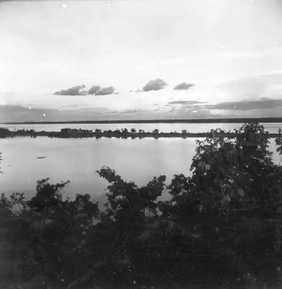 Foto 326: Lagoa do Aleixo vendo-se o rio Amazonas ao fundo em Manaus (AM)