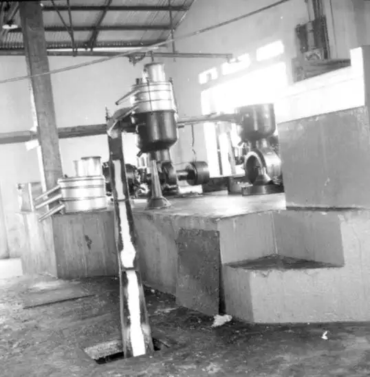 Foto 514: Interior de uma fábrica com preparação do látex em Manaus (AM)