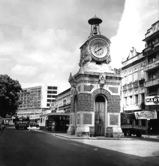 Foto 561: Avenida Eduardo Ribeiro, vendo-se o relógio : Município de Manaus