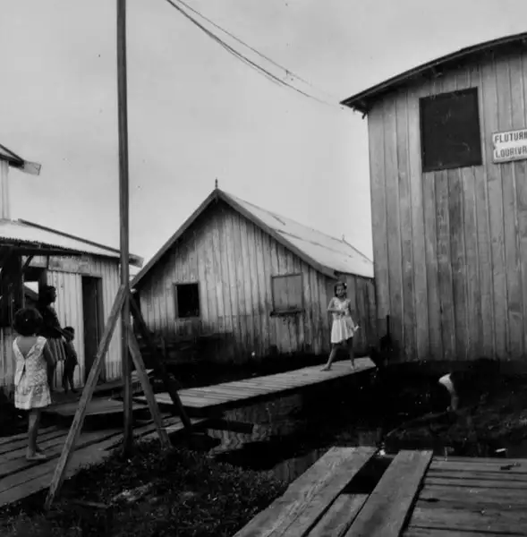 Foto 720: Cidade flutuante em Manaus (AM)