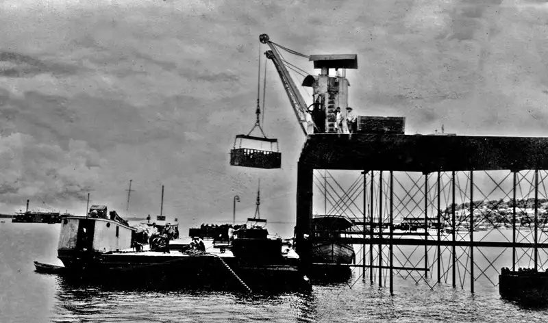 Foto 966: Aspecto do porto de Manaus (AM)