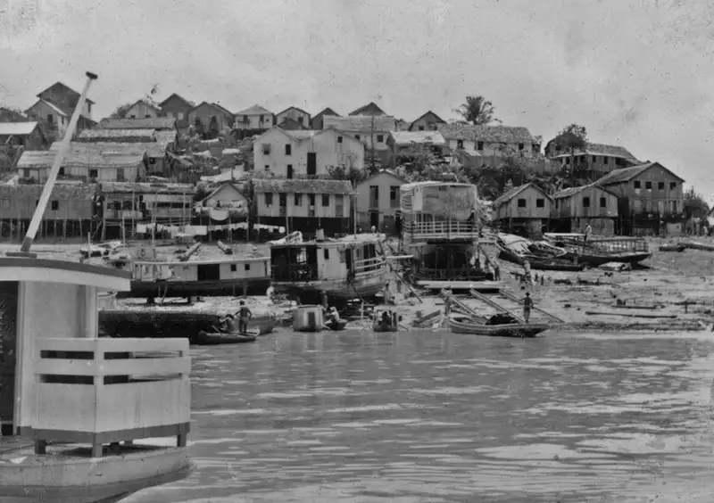 Foto 967: Aspecto do porto de Manaus (AM)