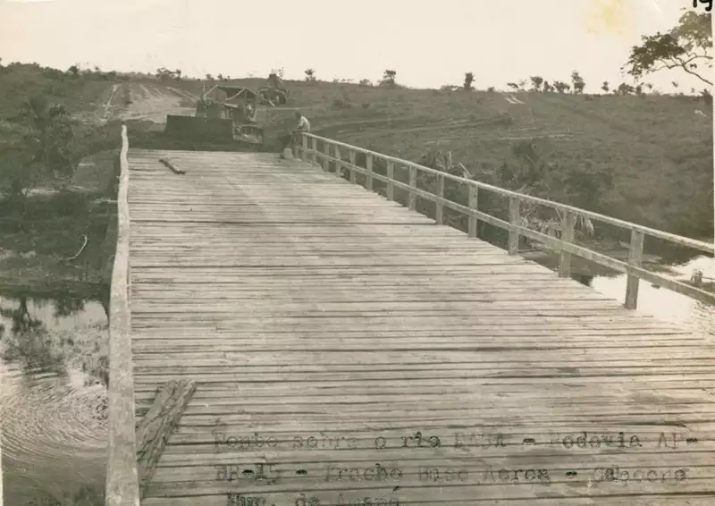 Foto 1: Ponte sobre o Rio Rasa : Calçoene, AP
