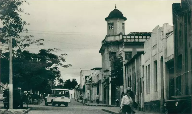 Foto 36: Rua Pedro II : Alagoinhas, BA