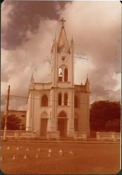 Foto 4: Igreja Matriz de Nossa Senhora da Lapa : Amélia Rodrigues, BA
