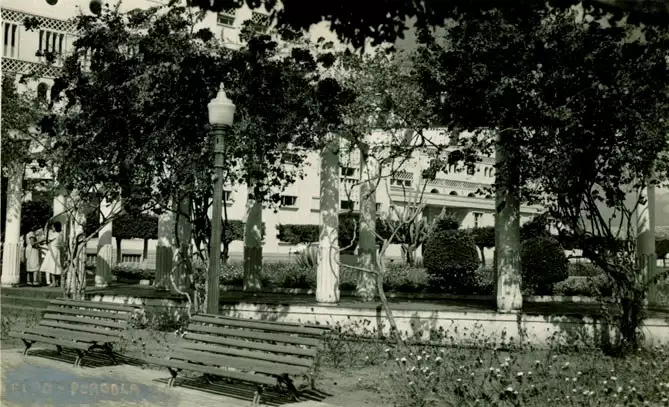 Foto 9: Vista parcial da Praça Juracy Magalhães : Cipó, BA