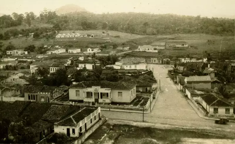 Foto 16: Vista parcial da cidade : Coaraci, BA