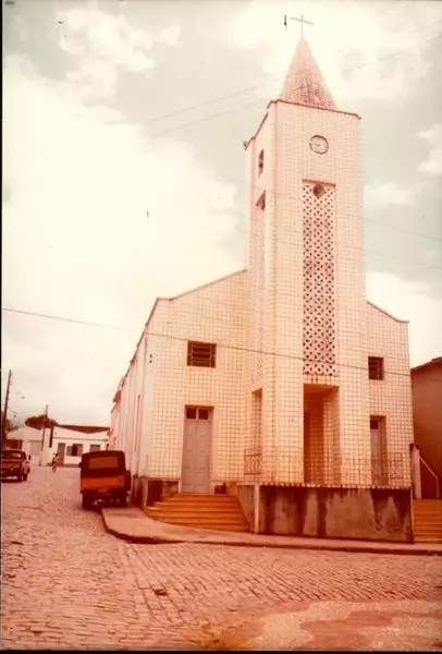 Foto 2: Igreja Matriz de São José : Ibirataia, BA