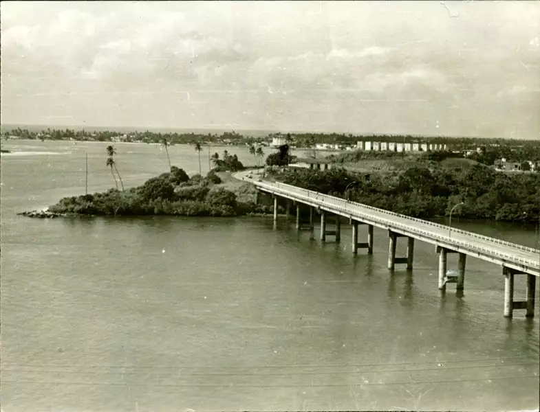 Foto 16: Ponte Lomanto Junior : Baía do Pontal : [vista panorâmica da cidade] : Ilhéus, BA