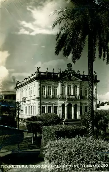 Foto 43: [Praça José Joaquim Seabra : Palácio Paranaguá] : Ilhéus, BA