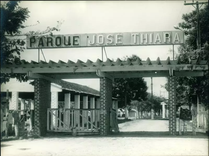 Foto 2: Parque José Thiara : Ipiaú, BA