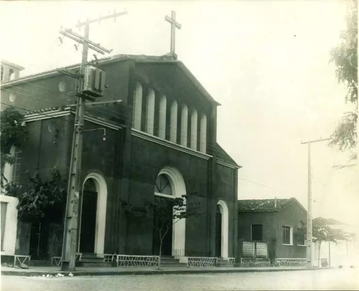 Foto 2: Igreja Matriz Maria Gorethi : Itagibá, BA