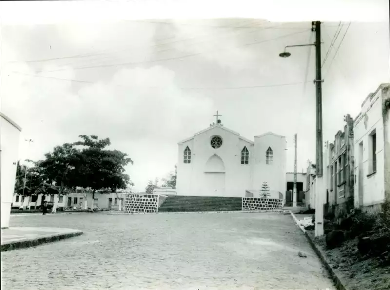 Foto 8: Igreja de Nossa Senhora do Rosário : Praça Antônio Carlos Magalhães : Itapitanga, BA