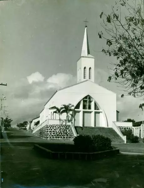 Foto 9: Igreja Matriz de Santa Luzia : Macajuba, BA