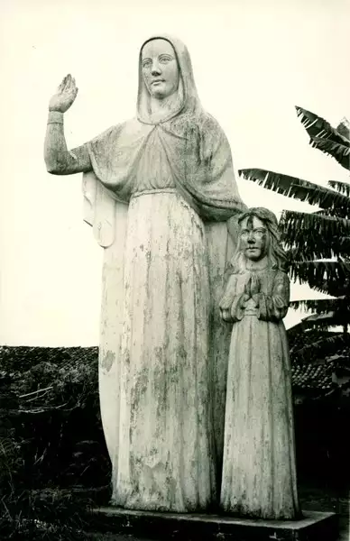 Foto 1: Estátua de Nossa Senhora Santana : Maracás, BA