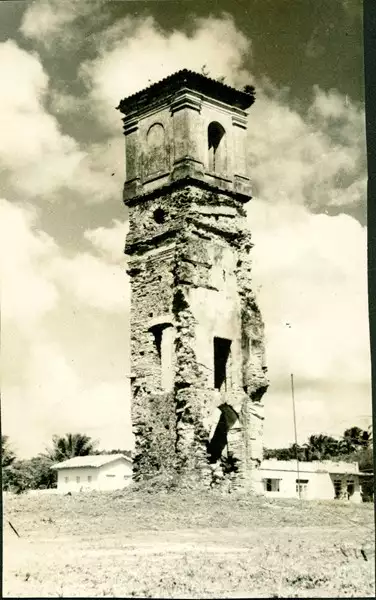 Foto 18: Torre do Sino : Mata de São João, BA