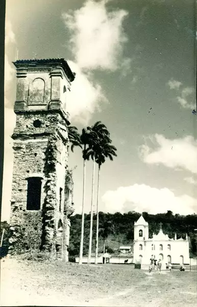 Foto 19: Torre do Sino : Igreja do Bonfim : Mata de São João, BA
