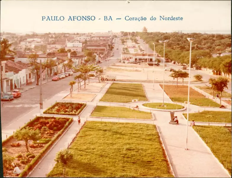 Foto 9: [Calçadão] : Avenida Getúlio Vargas : Paulo Afonso (BA)