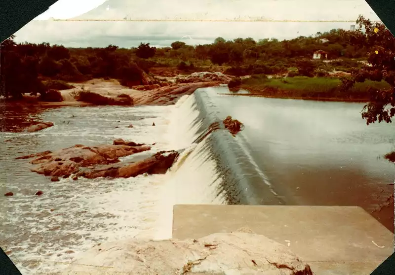 Foto 7: Barragem do rio Itapicuru : Queimadas, BA