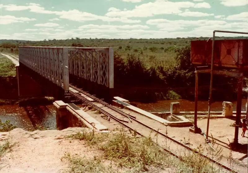 Foto 10: Ponte sobre o rio Itapicuru : Queimadas, BA