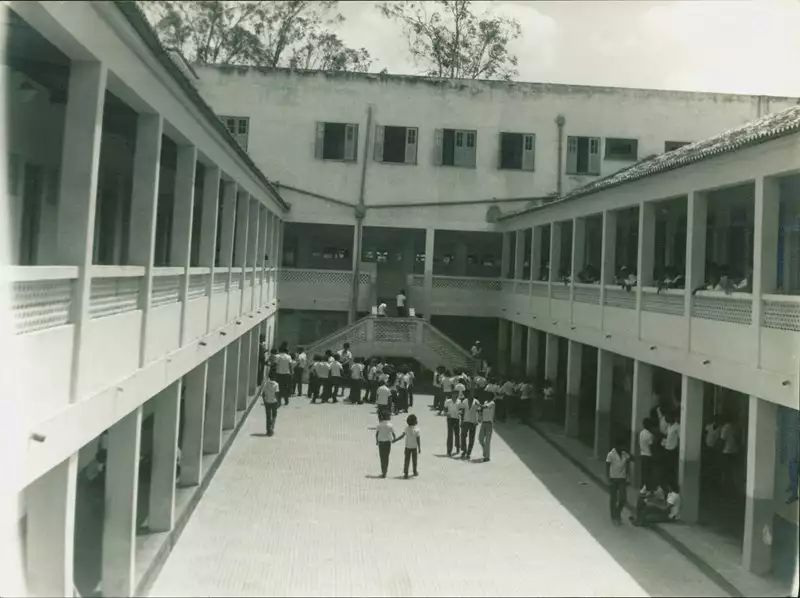 Foto 7: Vista interna do Centro Educacional São José : Santa Bárbara, BA