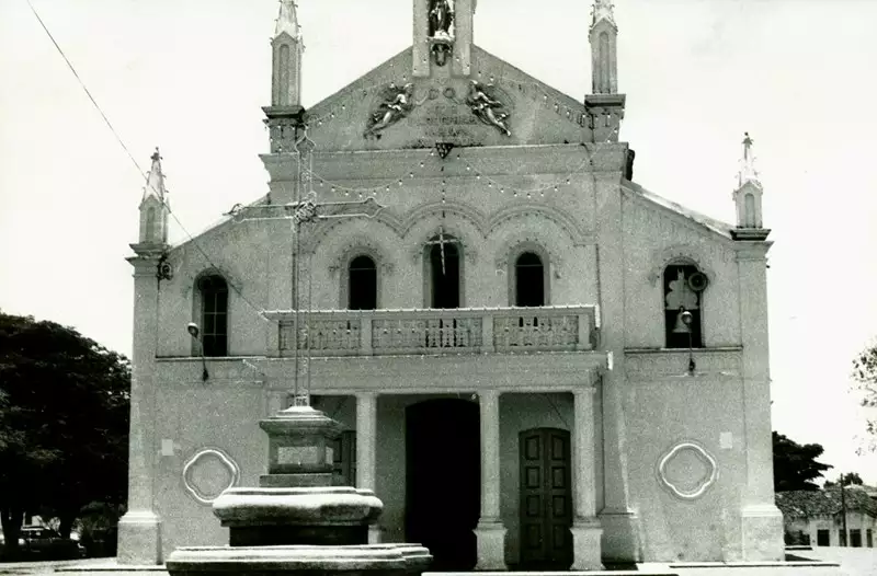 Foto 3: Igreja matriz : São Felipe, BA