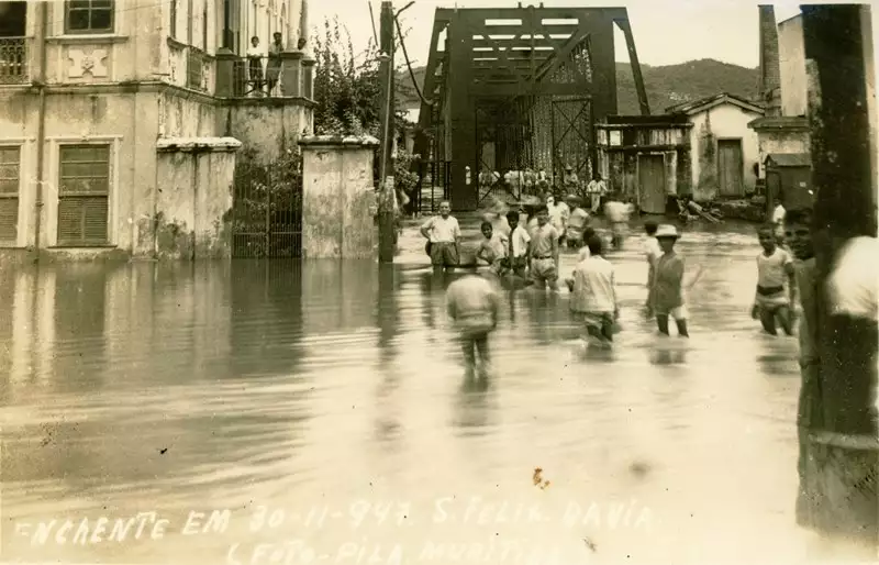 Foto 1: Enchente : São Félix, BA