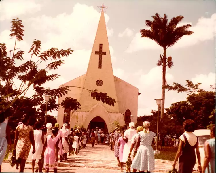 Foto 4: Igreja Matriz de Nossa Senhora da Conceição : festa de Domingo de Ramos : Sapeaçu, BA