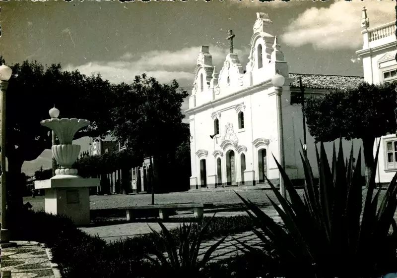 Foto 10: Igreja Matriz Nossa Senhora Santana : Serrinha, BA