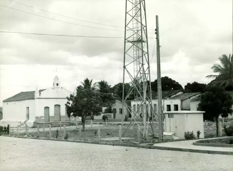 Foto 8: Vista parcial da cidade : Igreja : Uibaí, BA