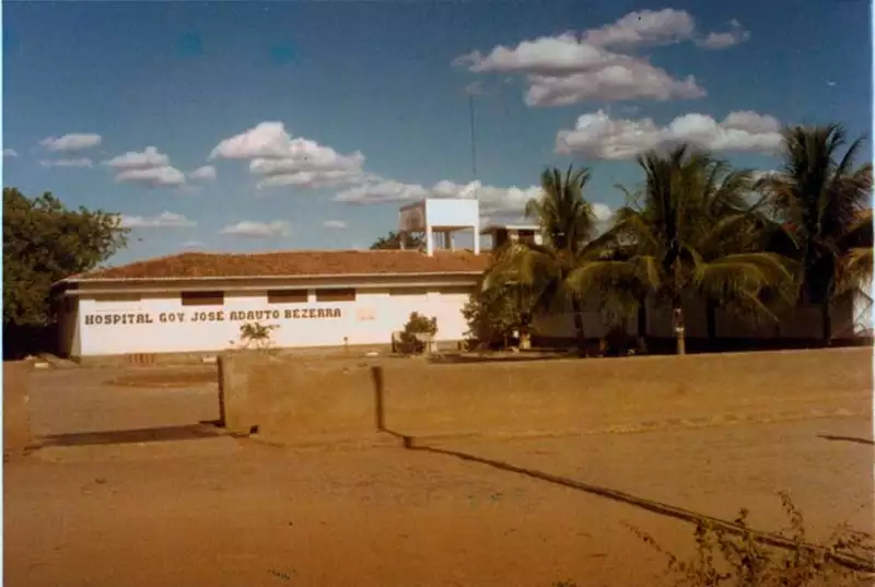 Foto 9: Hospital Gov. José Adauto Bezerra : Assaré, CE