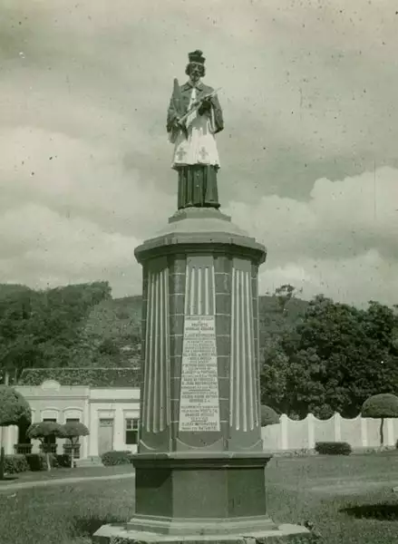 Foto 9: Monumento a São João Nepomuceno : Baturité, CE