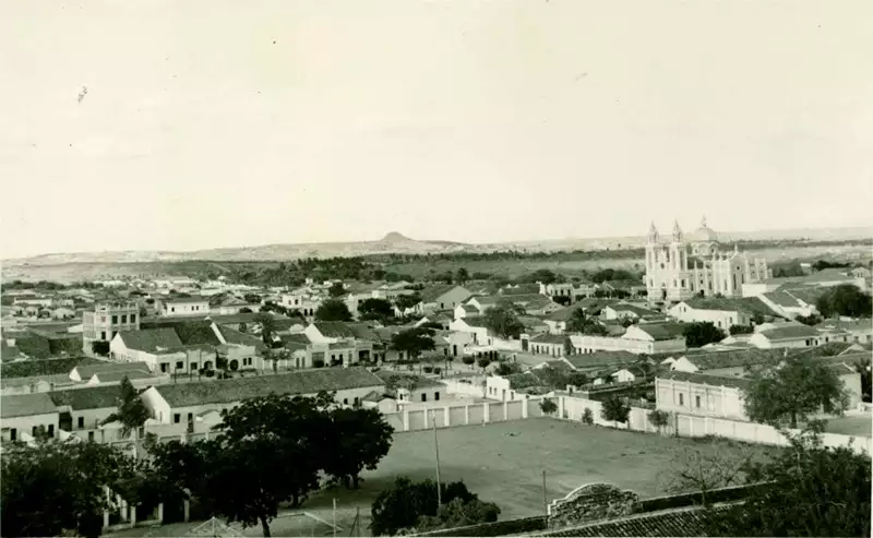 Foto 5: Vista panorâmica da cidade : Canindé, CE