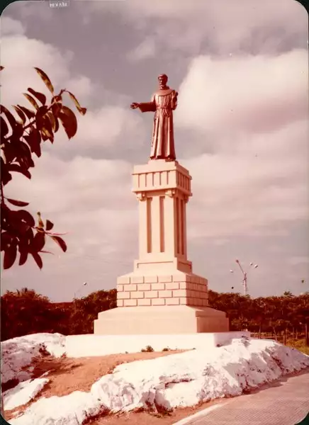 Foto 15: Estátua de São Francisco das Chagas : Canindé, CE