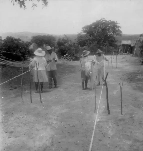 Foto 22: Operários da fábrica de cordas em Caririaçu (CE)
