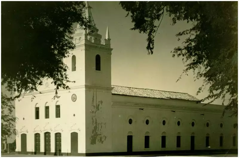 Foto 18: Igreja Matriz de Nossa Senhora da Conceição : Cascavel, CE