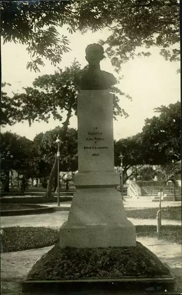 Foto 70: Monumento ao Capitão José da Penha : Fortaleza, CE