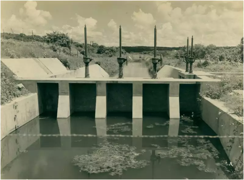 Foto 64: Canal de irrigação : Icó, CE