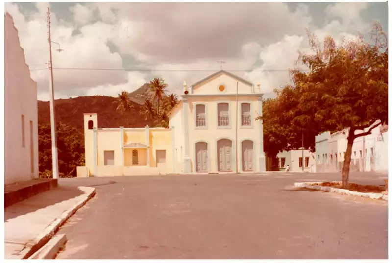 Foto 3: Igreja de São Sebastião : Itapipoca, CE