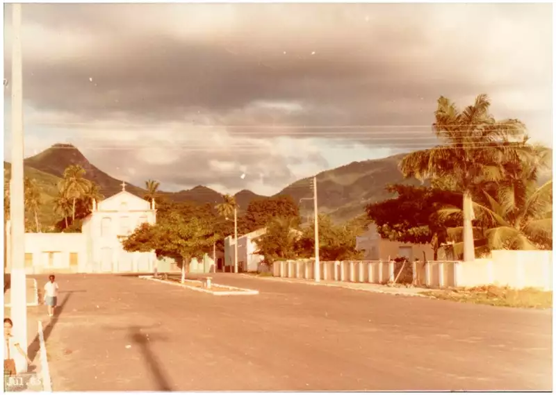 Foto 7: Vista parcial da cidade : Igreja de São Sebastião : Itapipoca, CE